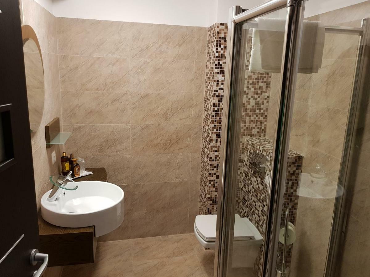 Hotel Bk Năvodari Esterno foto